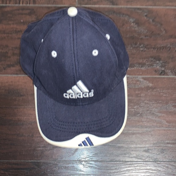 Adidas Hat, One Size - Picture 2 of 9